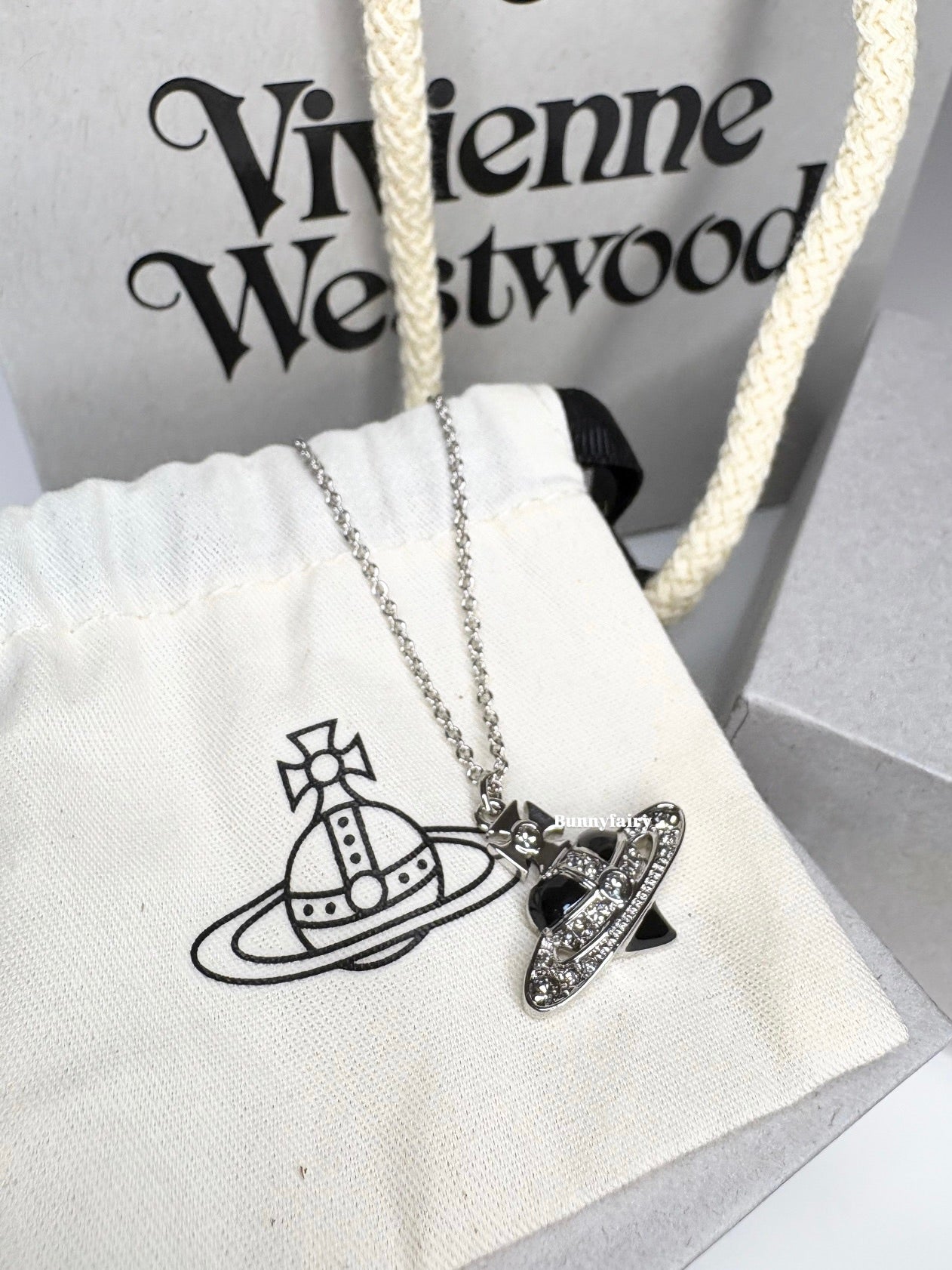 預購] Vivienne Westwood New Diamante Heart 項鍊– BunnyFairy