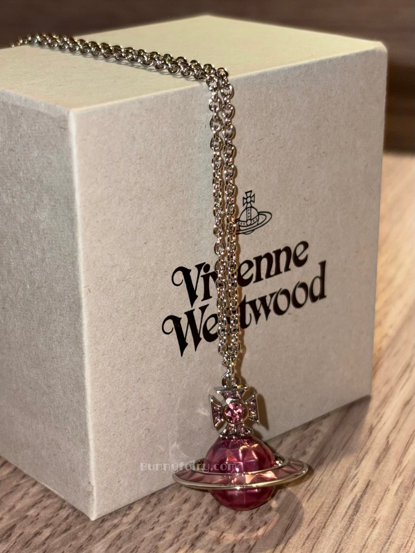 [限量預購💗] Vivienne Westwood Mashita 糖果寶石立體土星項鍊🍬
