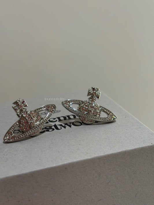 [預購] Vivienne Westwood Mini Bas溝鑽耳環 限定粉鑽