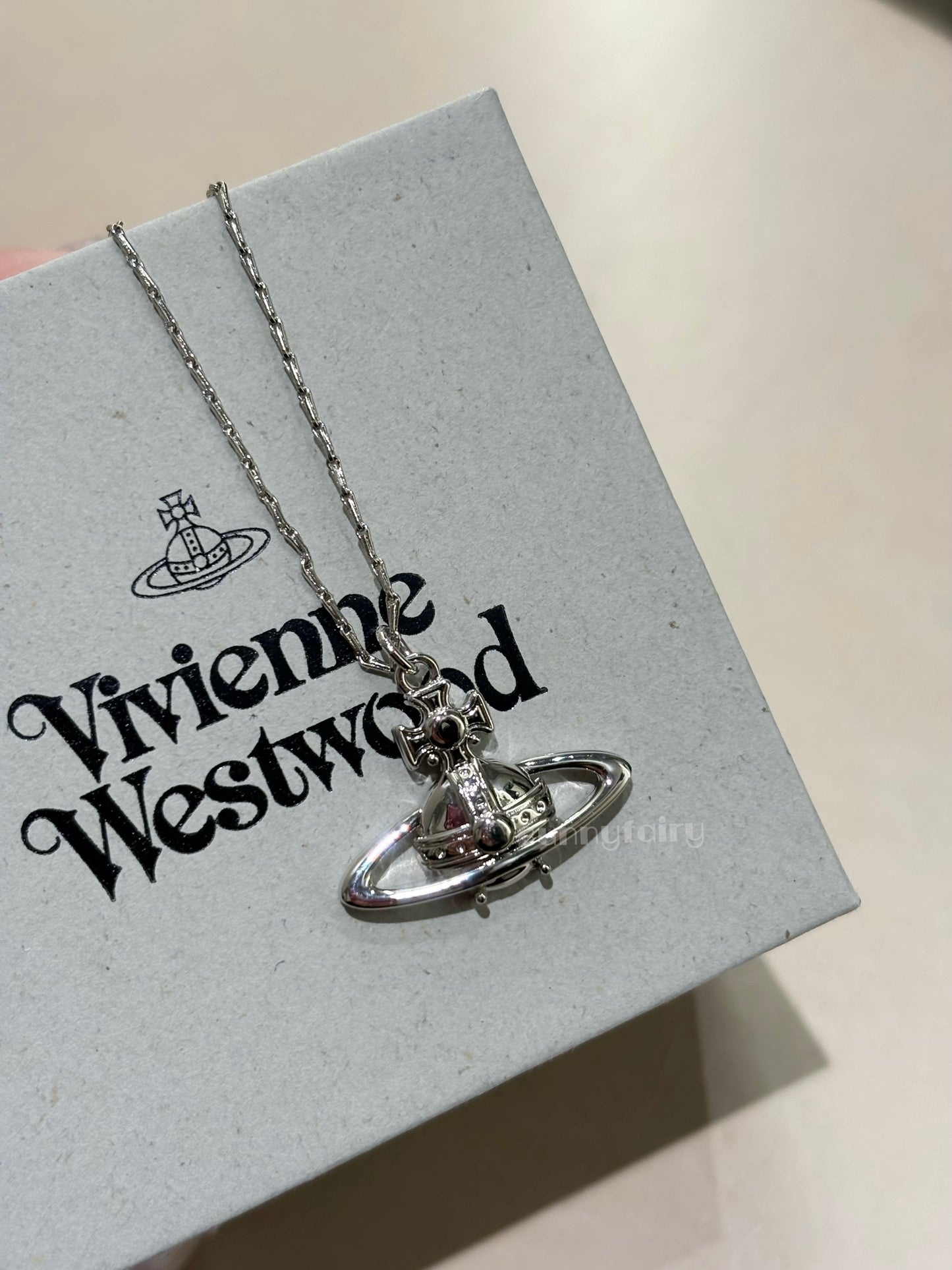 [預購] Vivienne Westwood Suzie土星項鍊