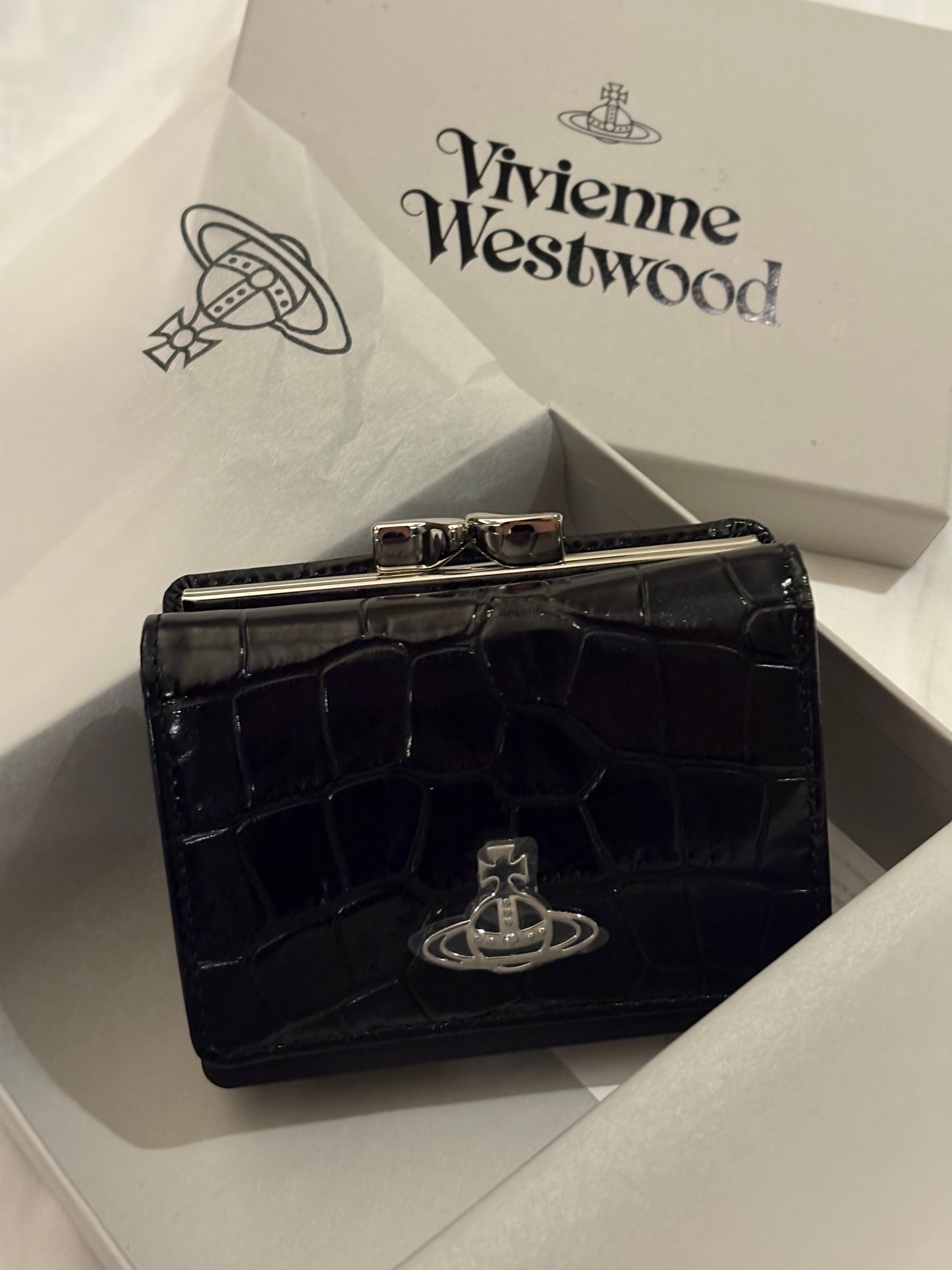 [預購] Vivienne Westwood 舊版本鏤空Logo鱷魚紋口金短夾