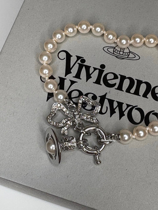 [預購] Vivienne Westwood RIGOBERTA 珍珠蝴蝶結吊飾手鍊