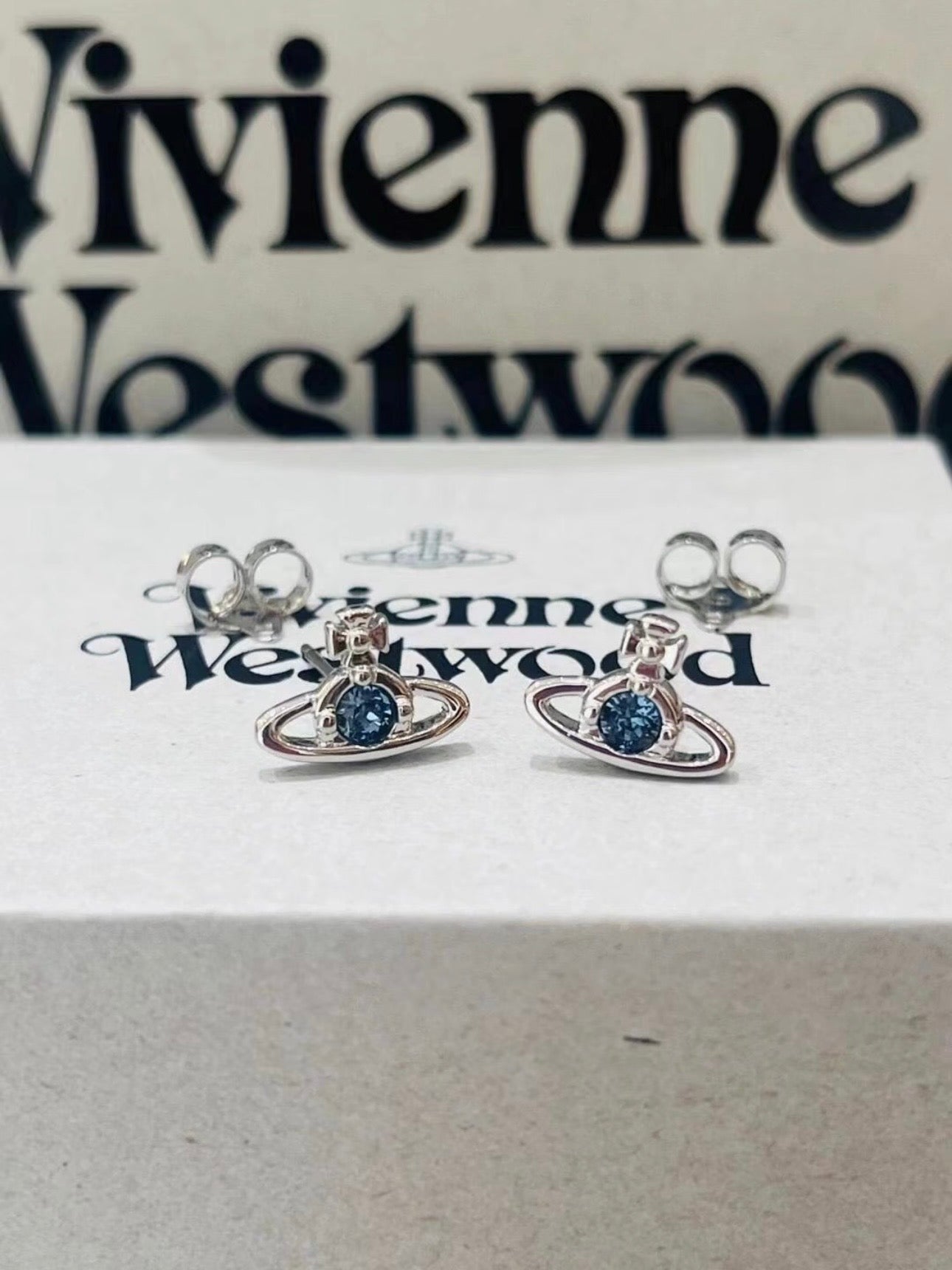 [預購] Vivienne Westwood Nano藍鑽迷你耳釘