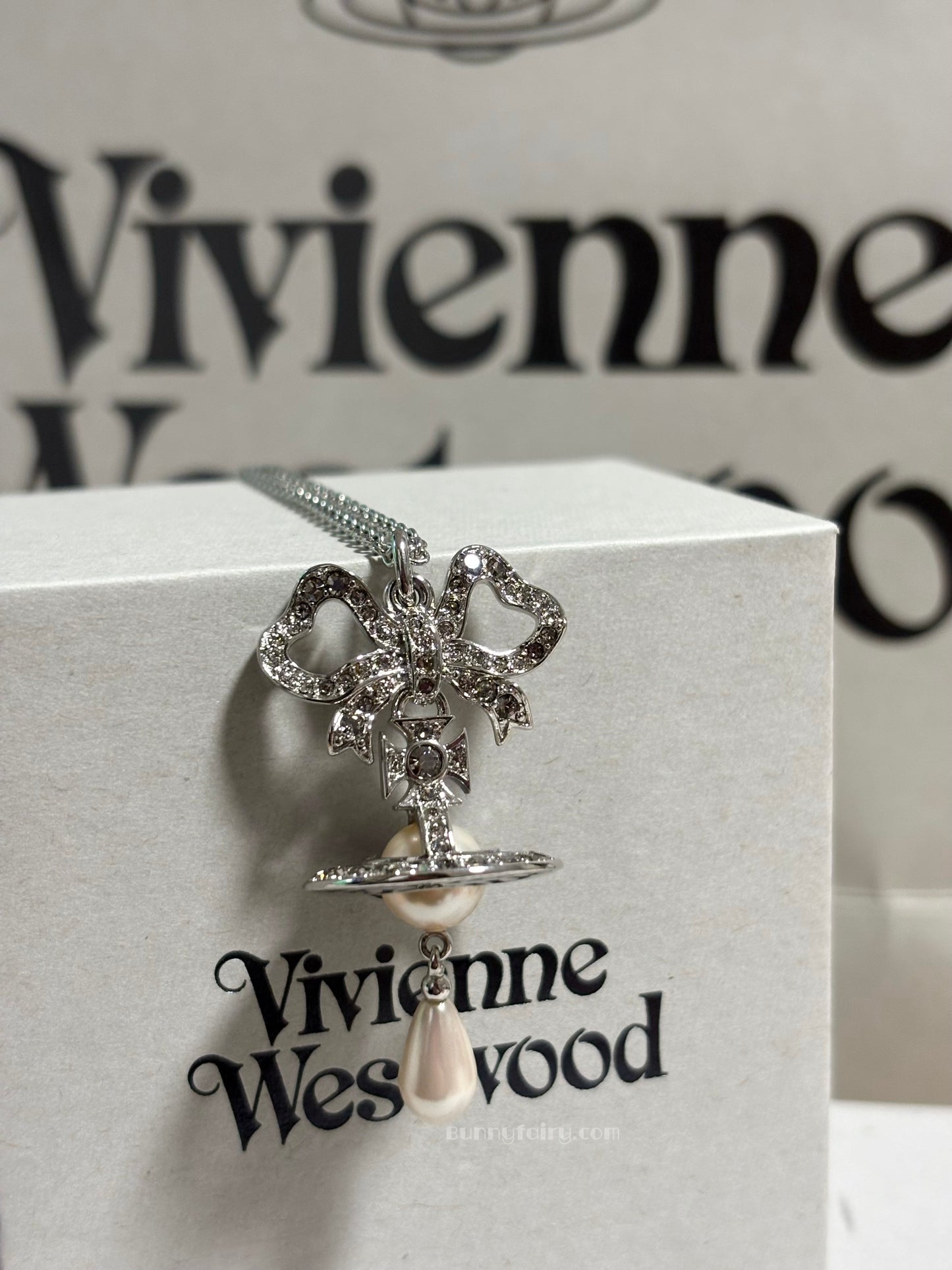 [預購] Vivienne Westwood 蝴蝶結巴洛克珍珠水滴項鍊