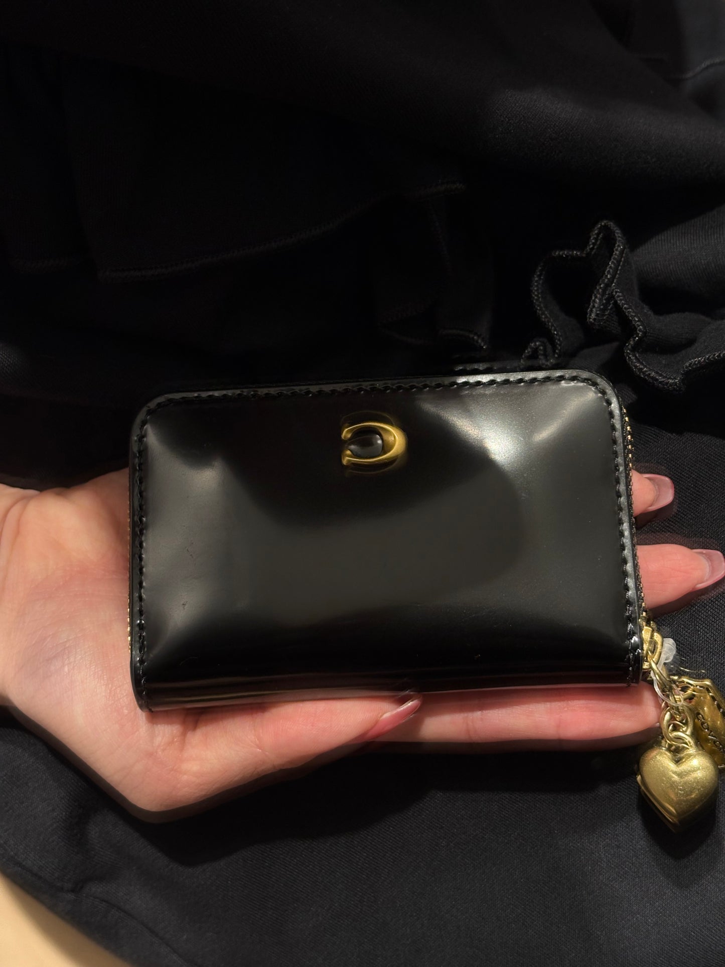 [現貨] Coach Essentials Zip Around Wallet 亮面零錢卡包