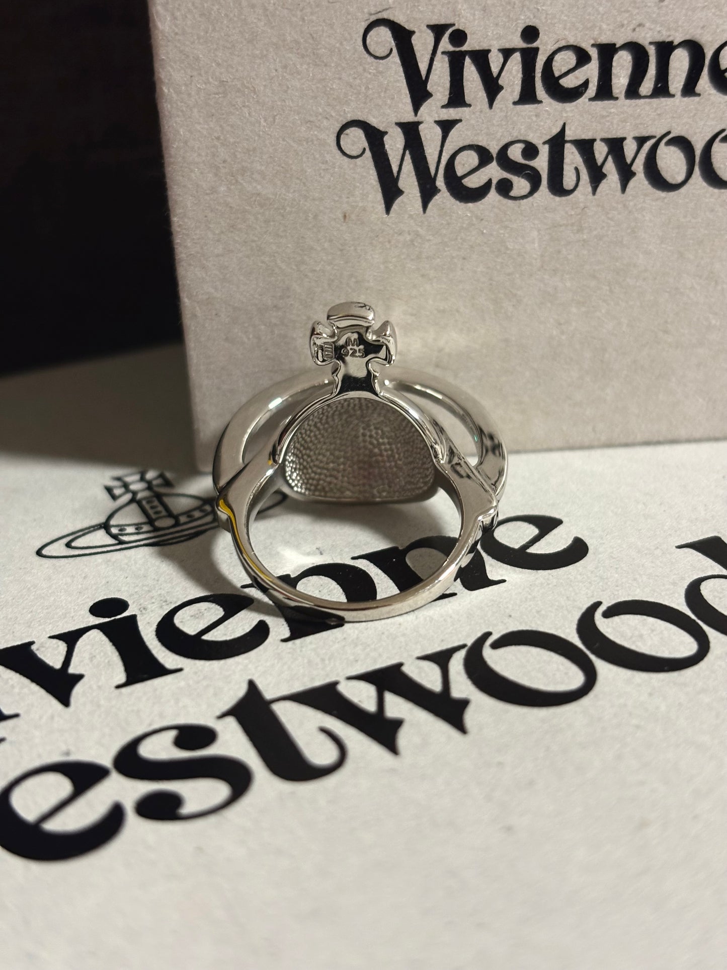 [現貨] Vivienne Westwood Solid Orb Ring NANA同款半圓戒指🪐