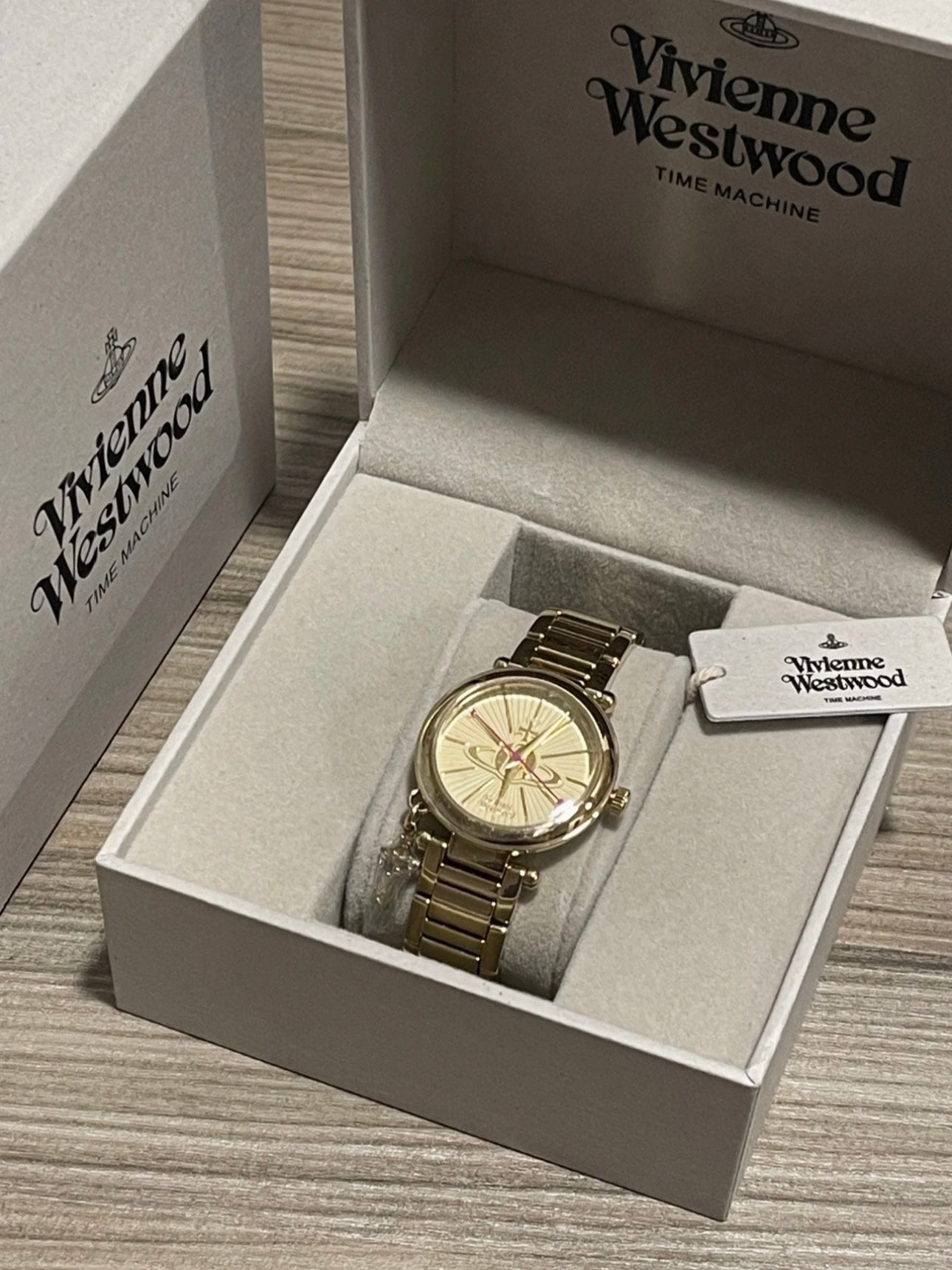 [預購] Vivienne Westwood 金色鑰匙吊墜手錶