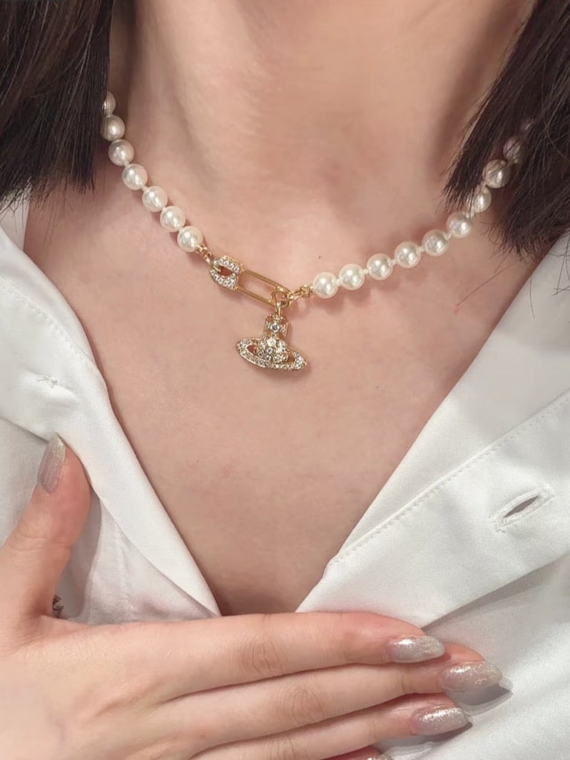 [預購] Vivienne Westwood Lucrece 珍珠別針項鍊