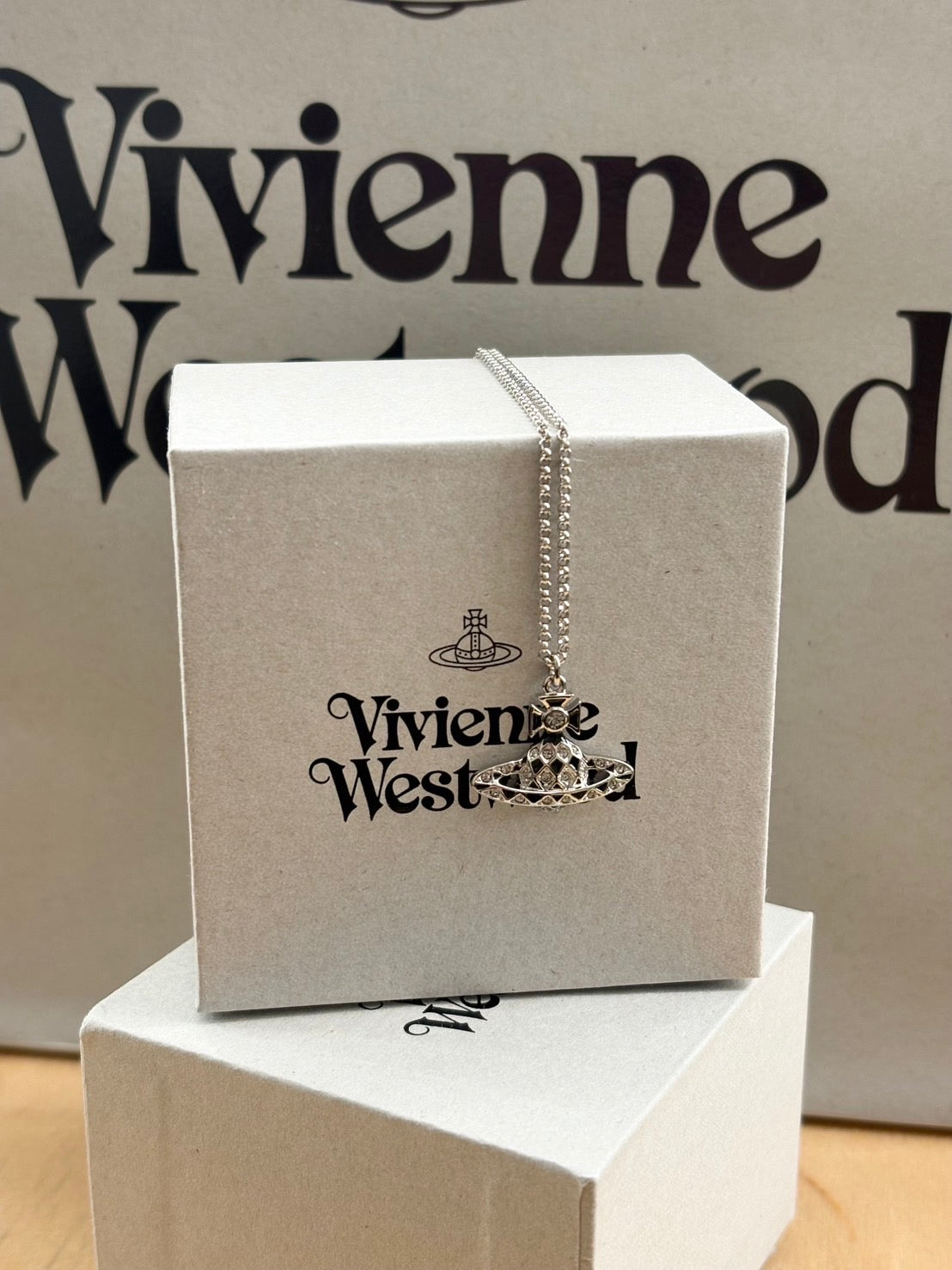 [現貨] Vivienne Westwood 菱格土星項鍊 黑銀