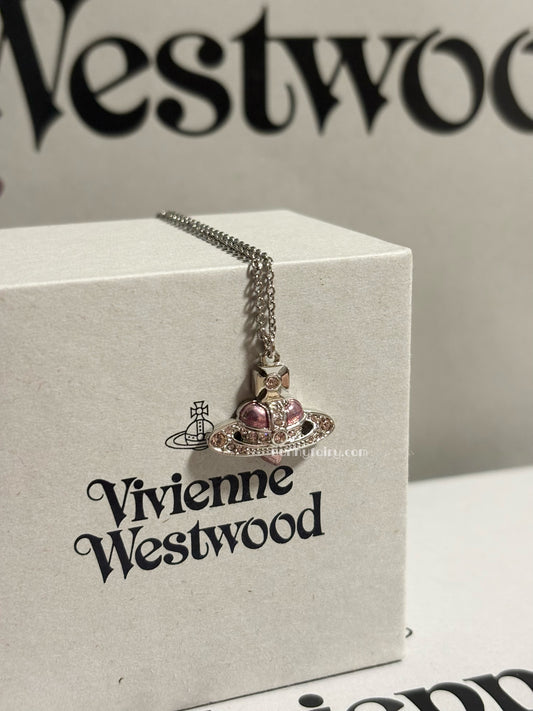 [預購] Vivienne Westwood Diamante Necklace Pink 限定金屬粉Diamante愛心項鍊