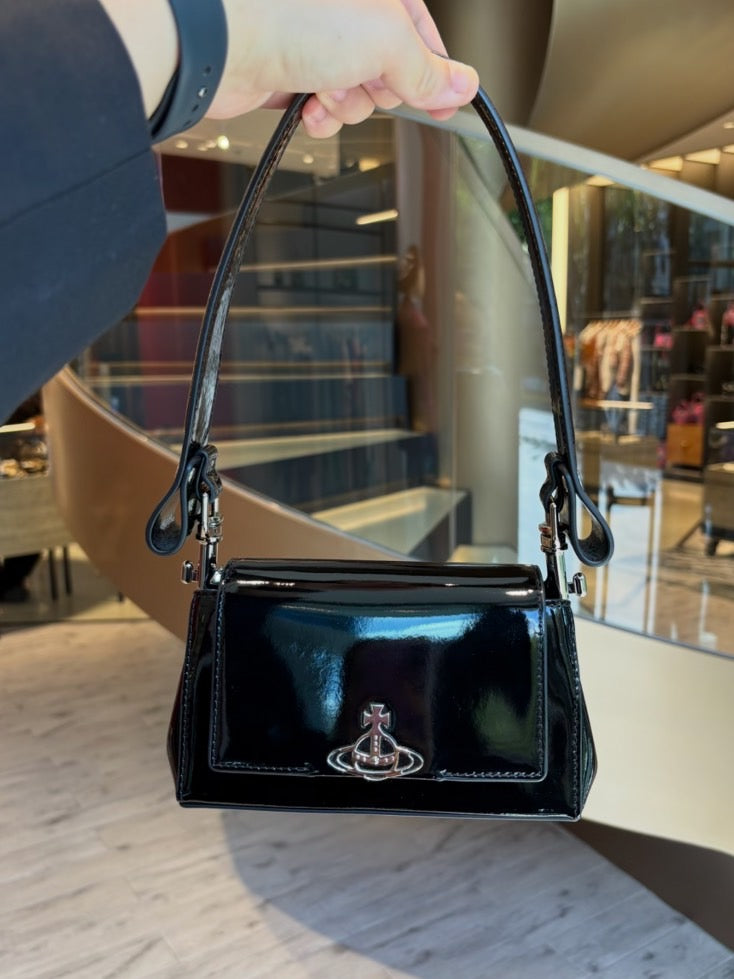 [預購 季中折扣] Vivienne Westwood Small Hazel Bag 小號Hazel漆皮包包