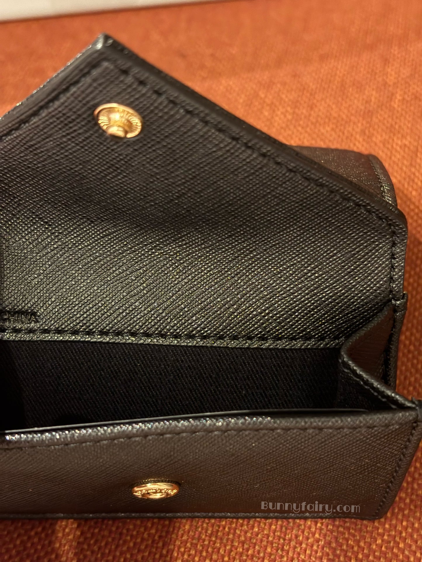 [預購] Vivienne Westwood Envelope Wallet 黑金十字紋信封短夾/錢包