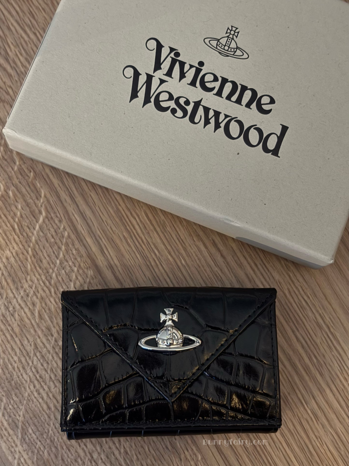[新版本預購] Vivienne Westwood Envelope Wallet 鱷魚紋信封三折短夾/錢包