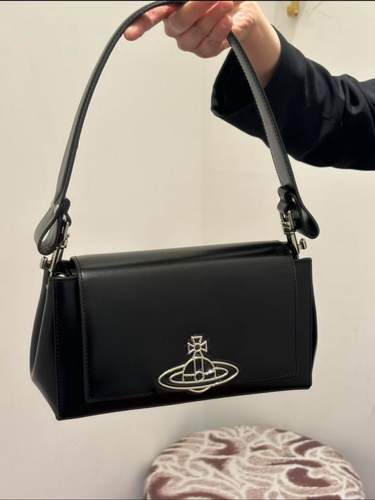 [折扣預購中!!] Vivienne Westwood Hazel Medium Bag 光滑皮鏤空Logo中號Hazel包包