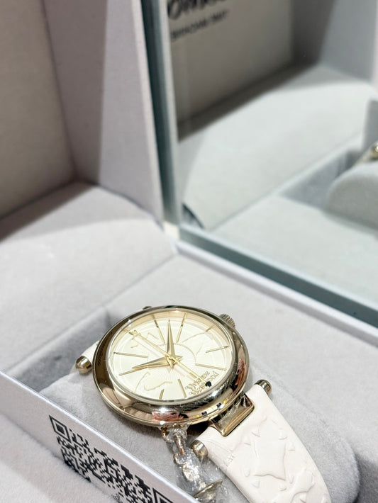 [預購] Vivienne Westwood 壓紋吊墜手錶