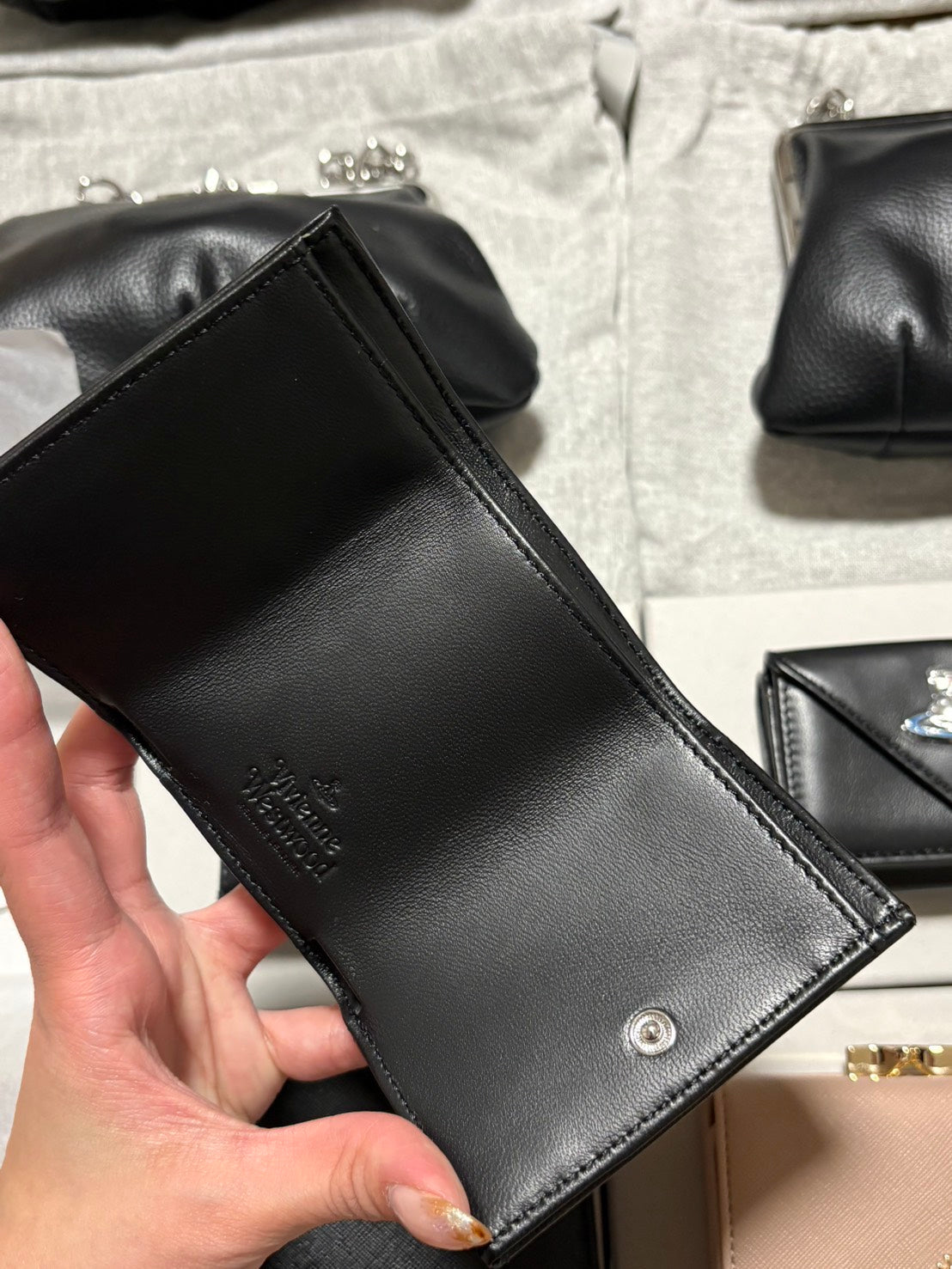 [預購] Vivienne Westwood 夏季折扣訂購區