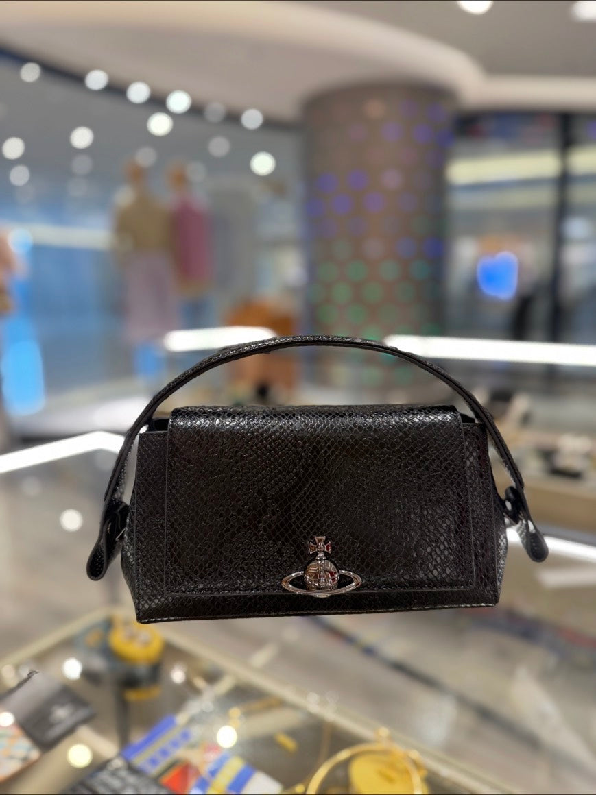 [預購] Vivienne Westwood 夏季折扣訂購區